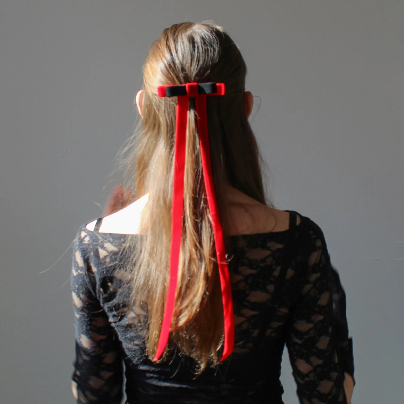 ASHLEY WILLIAMS Bow Comb Hair Clip — Retail Pharmacy
